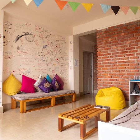 Хостел Tag Along Backpackers Ґанґток Екстер'єр фото