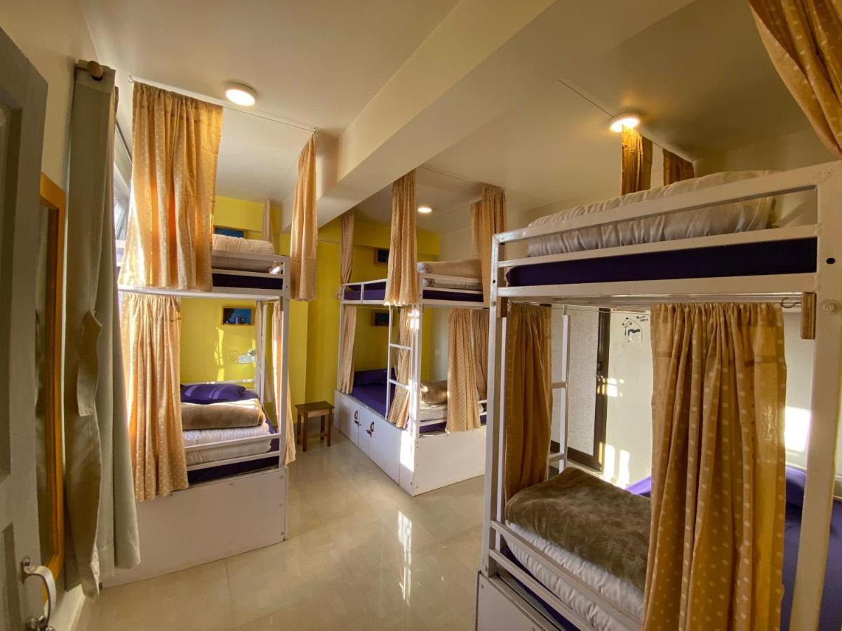 Хостел Tag Along Backpackers Ґанґток Екстер'єр фото
