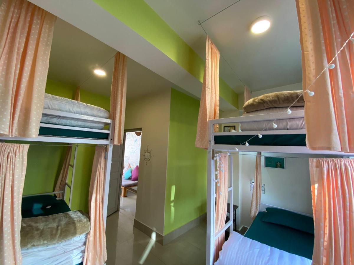Хостел Tag Along Backpackers Ґанґток Екстер'єр фото